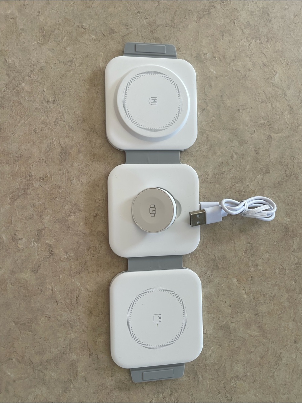 3-in-1 Foldable Wireless Charging Pad - White & Gray